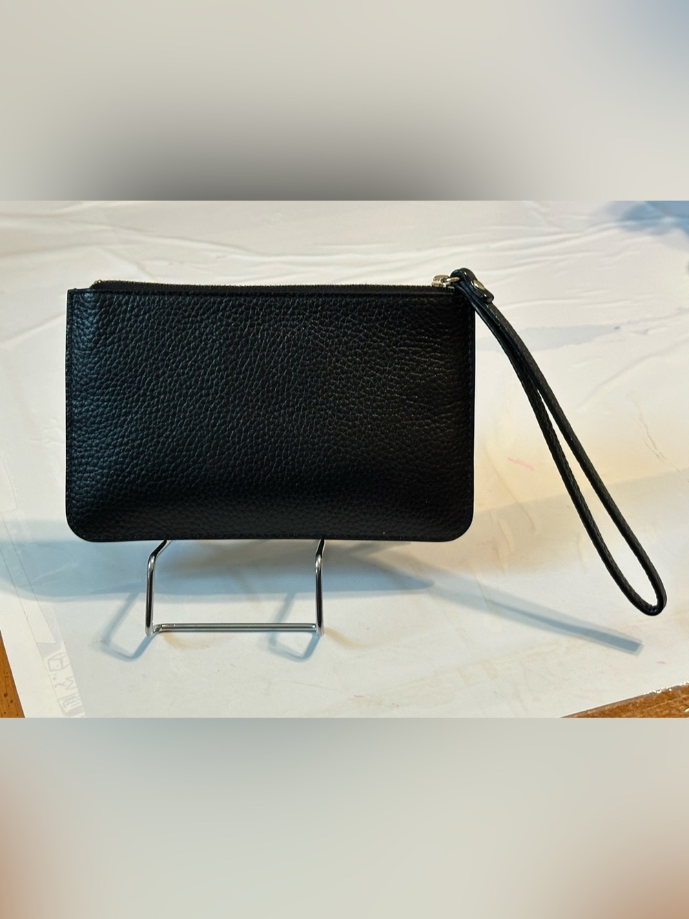 Kate Spade Highland Place Bee Wristlet - Picture 3 of 13